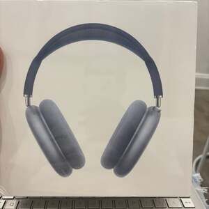 Apple AirPods Max Wireless Over-Ear Headphones - Sky Blue